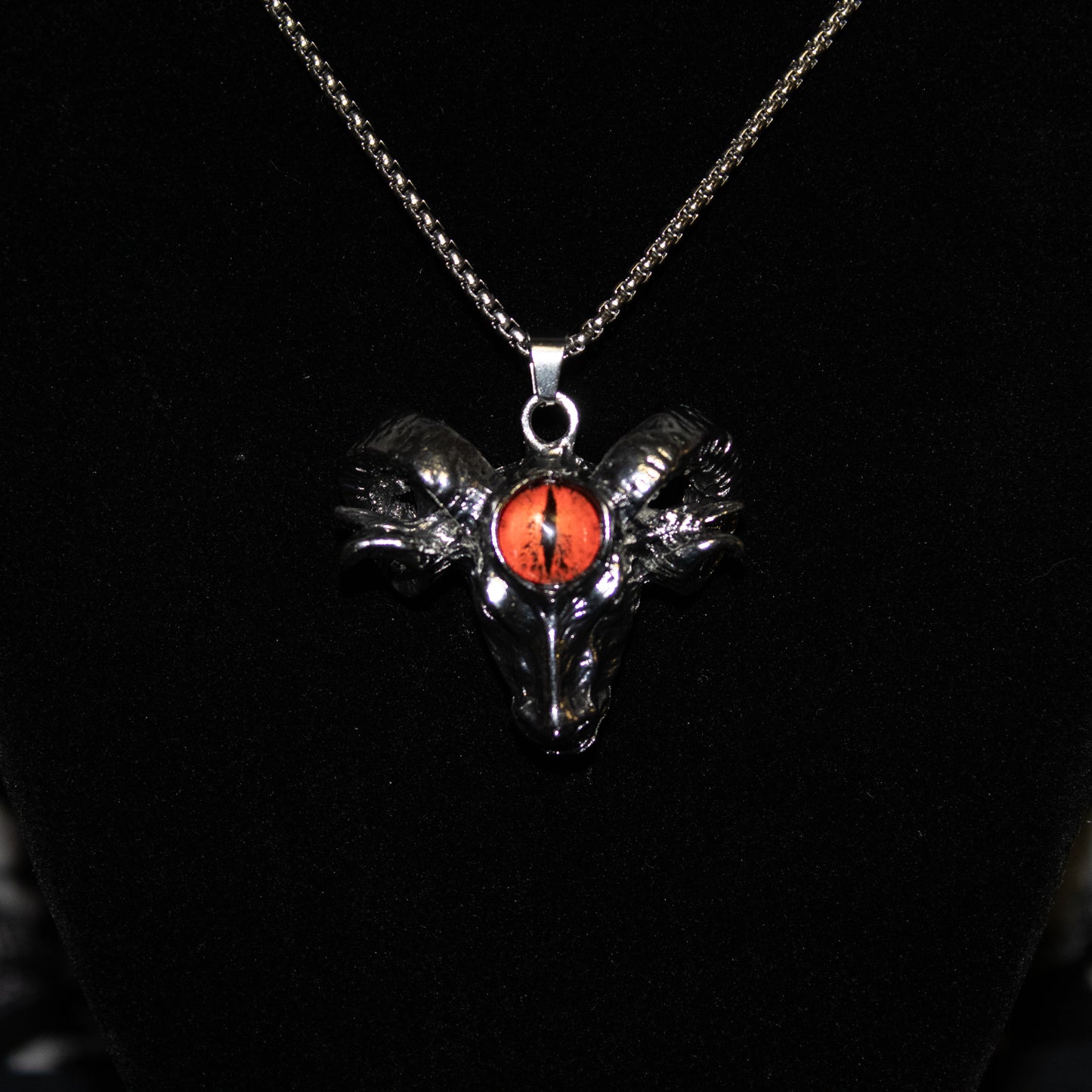 Watcher of the Abyss Amulet
