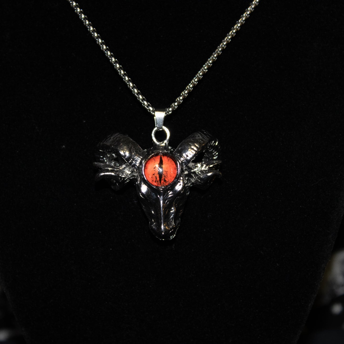 Watcher of the Abyss Amulet