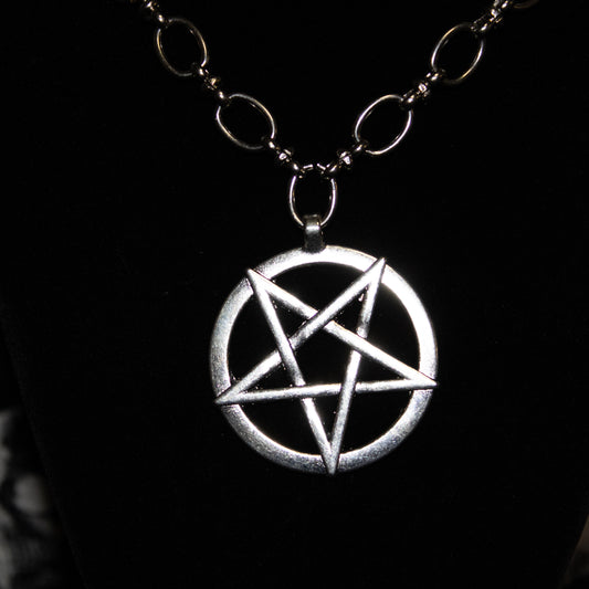 Classic Pentagram Circle Necklace