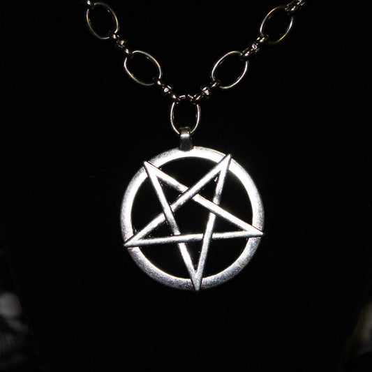 Classic Pentagram Circle Necklace